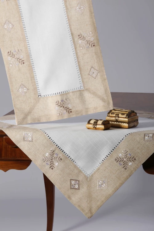 Τραπεζομάντηλο Wh19-011 (85cm X 85cm) - -