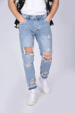 Τζιν Straight Fit με σκισίματα