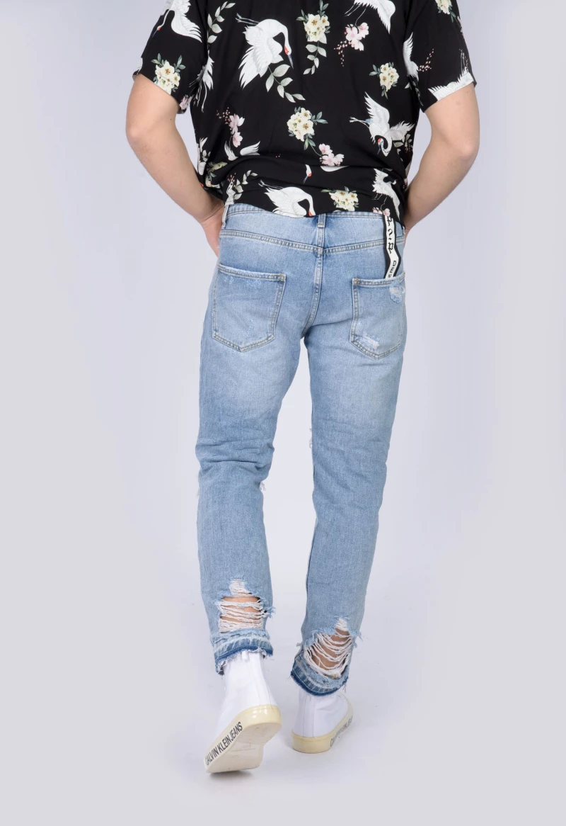 Τζιν Straight Fit με σκισίματα