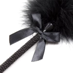 FETISH ADDICT FEATHER TICKLER WITH BOW BLACK 25cm - ΦΤΕΡΟ ΜΕ ΦΙΟΓΚΟ ΜΑΥΡΟ