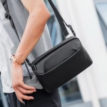 MARK RYDEN τσάντα ώμου MR8616  με θήκη tablet 7.9"  4L  αδιάβροχη  μαύρη