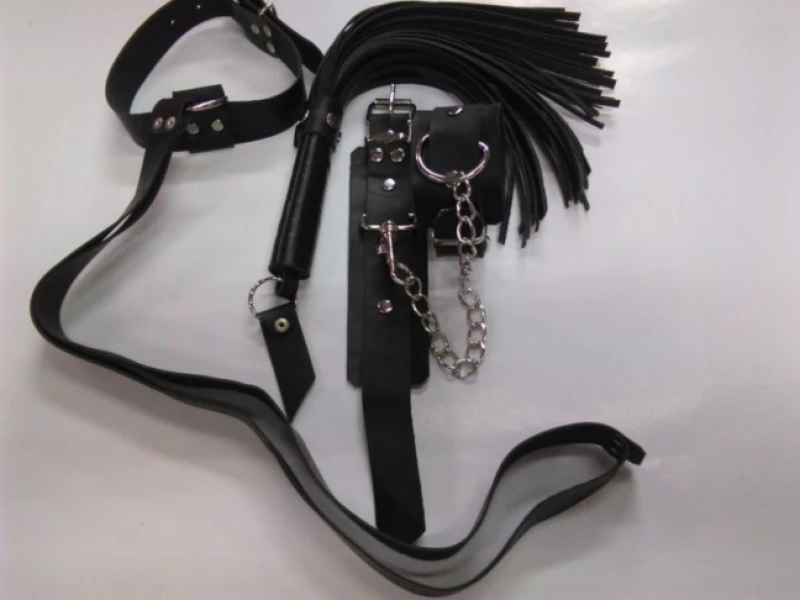 BDSM Σετ χειροπέδες/μαστίγιο/περιλαίμιο