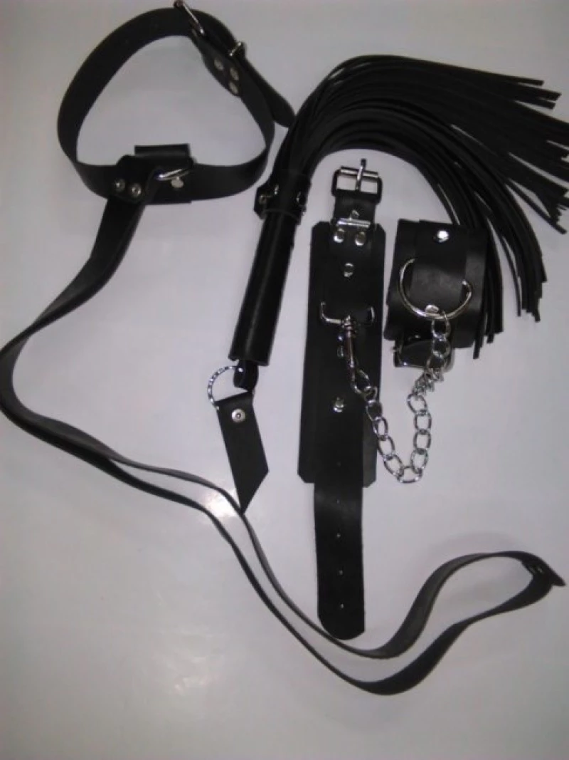 BDSM Σετ χειροπέδες/μαστίγιο/περιλαίμιο