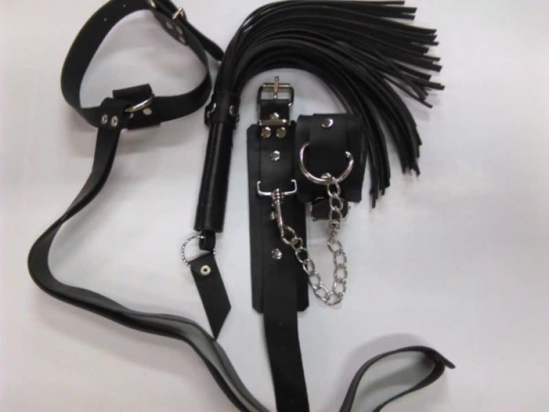 BDSM Σετ χειροπέδες/μαστίγιο/περιλαίμιο