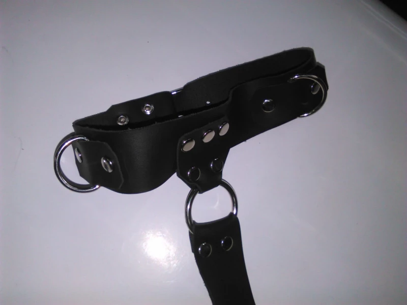 BDSM Ανδρικό αξεσουάρ από δέρμα