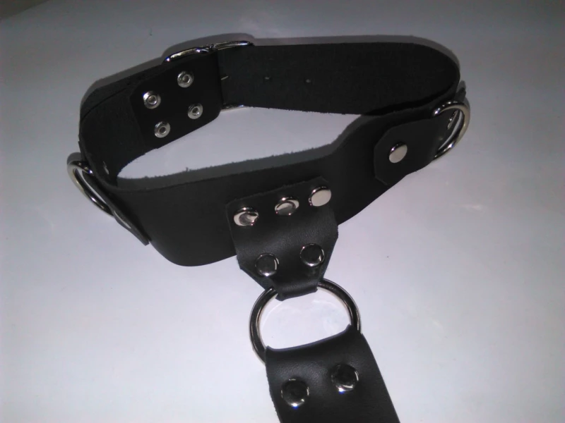 BDSM Ανδρικό αξεσουάρ από δέρμα