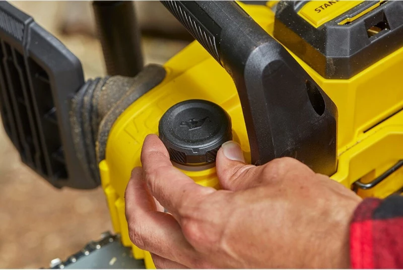 Stanley Αλυσοπρίονο Μπαταρίας 3.8kg με Λάμα 30cm SFMCCS630M1