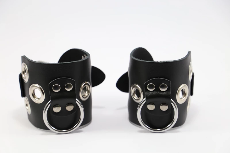 Kiotos Leather Handcuffs