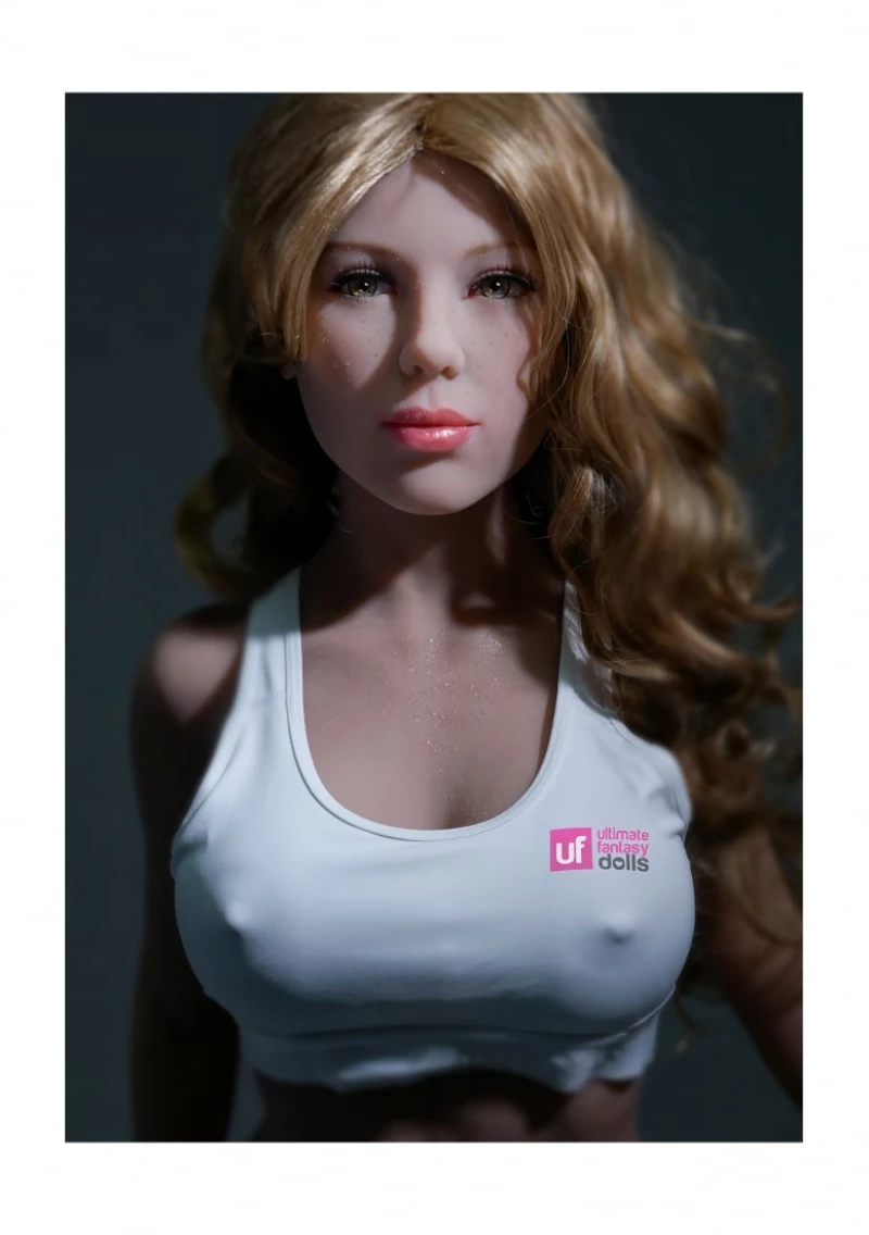 Ultimate Fantasy Dolls Mandy - Flesh