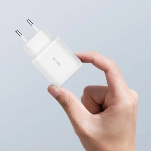 Tech-Protect® Φορτιστής με Θύρα USB-A και Θύρα USB-C και Καλώδιο Lightning 20W Power Delivery / Quick Charge 3.0 Λευκό