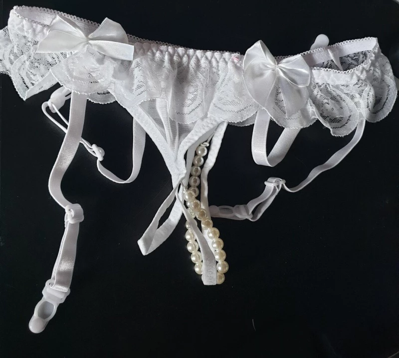 Garter belt & pearl G-String White