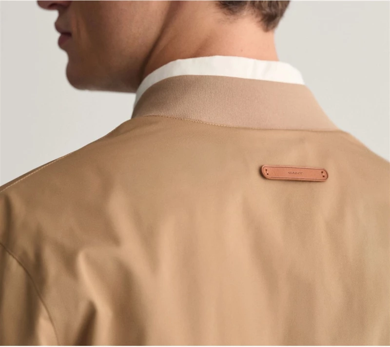 ΜΠΟΥΦΑΝ GANT Lightweight Bomber 3592-65860930, Χρώμα BEIGE