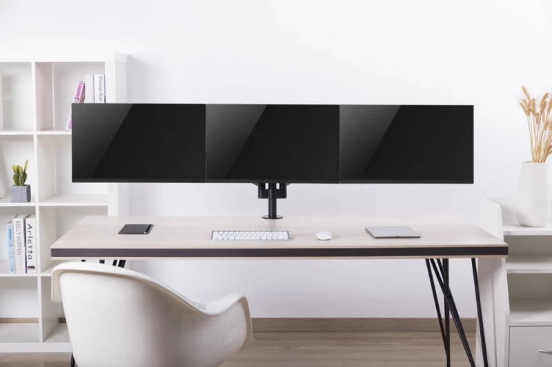 Gembird MA-DA3-01 Desk mounted adjustable mounting arm for 3 monitors (full-motion), 17”-27”, up to 7 kg