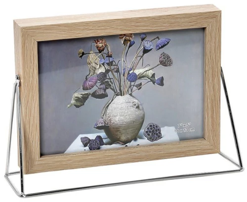 Επιτραπέζια κορνίζα 22x8x15 εκ ξύλινη με μεταλλική ασημένια βάση σε ξύλινη απόχρωση οριζόντια για φωτογραφία 18x13 εκ