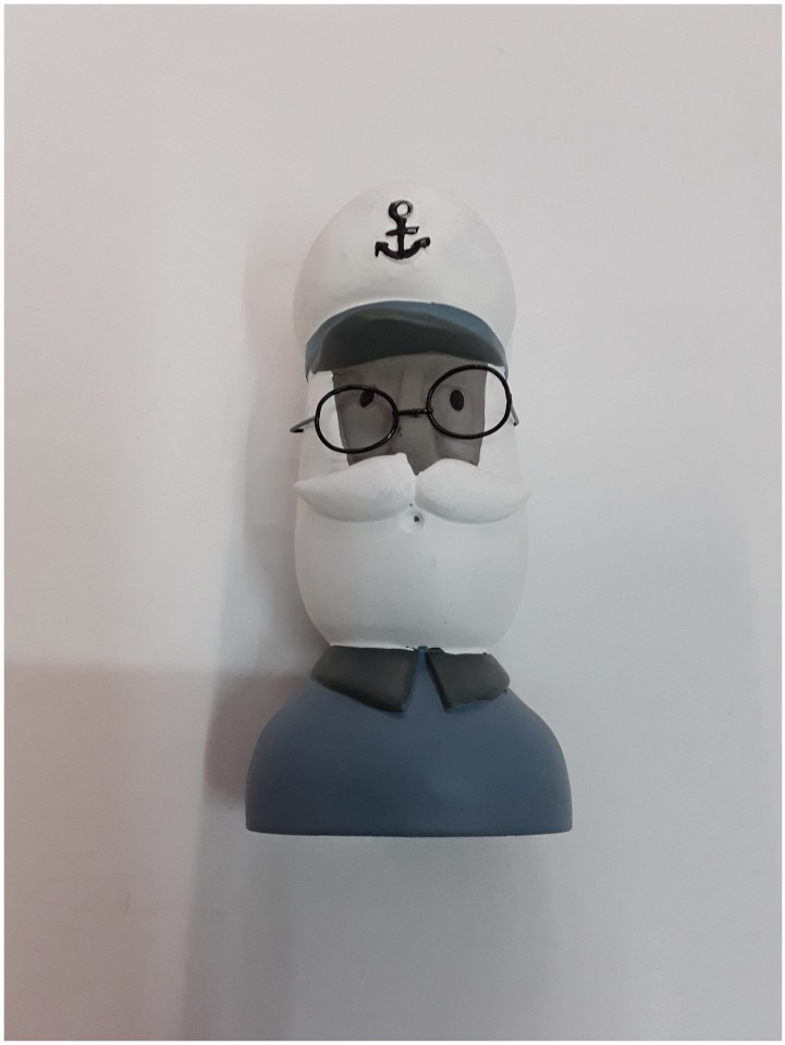 Διακοσμητικός τσιμεντένιος καπετάνιος με γυαλιά 16εκ