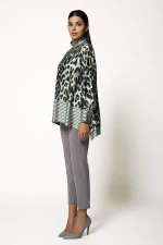 Μπλούζα Γυναικεία Σατέν με Leopard Print Bella P Πράσινο