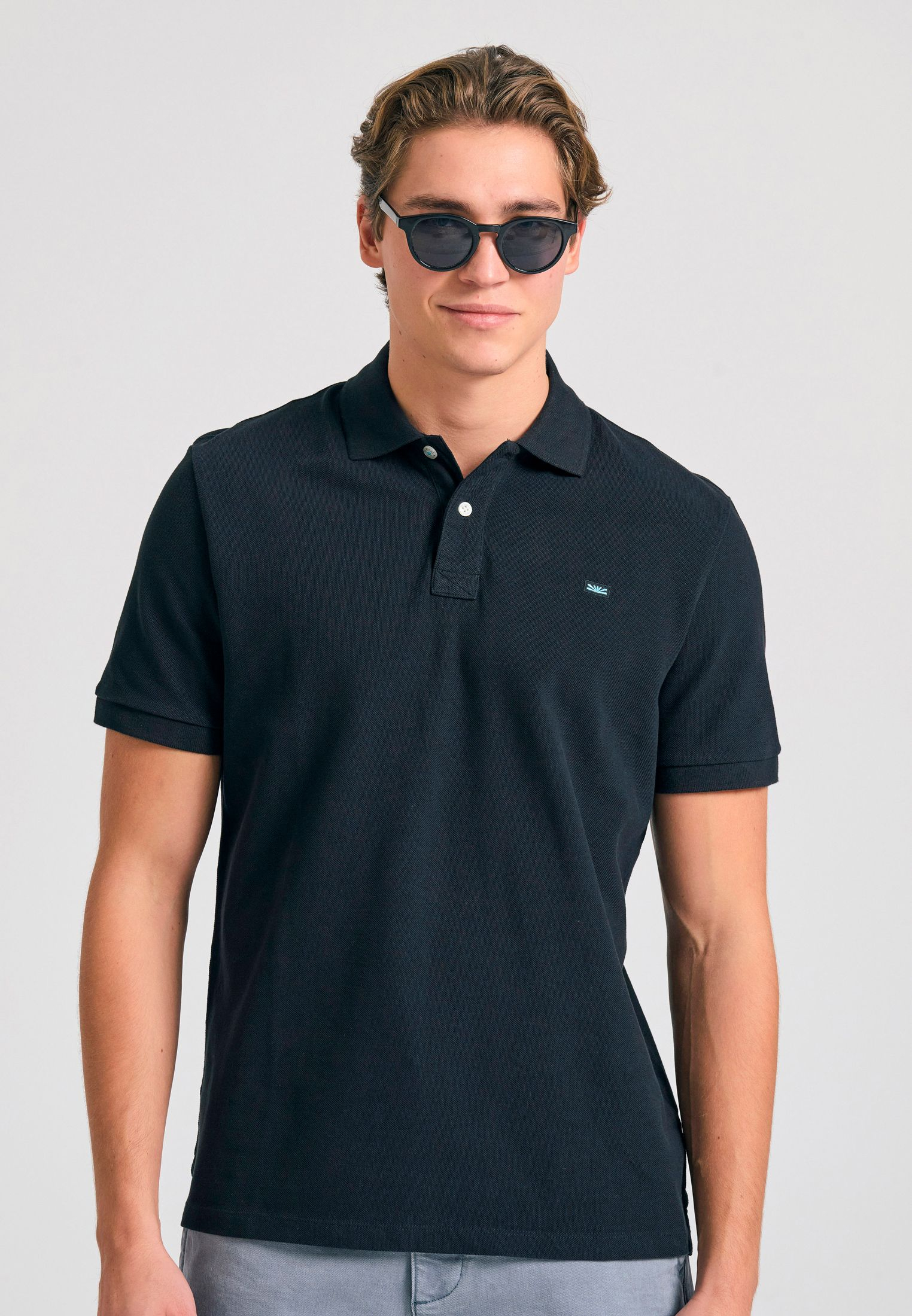 Polo μπλούζα με κεντημένο logo - The essentials - Black - FBM011-001-11
