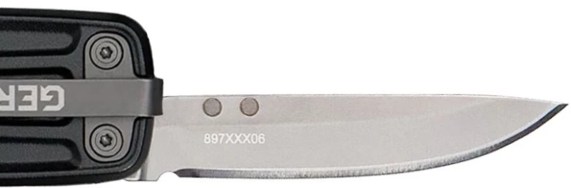 Gerber Multi-Tool with 7 Functions, Knife with Smooth Blade and Belt Clip, Lockdown Slim Pry, Cast Iron / Sport and Outdoor