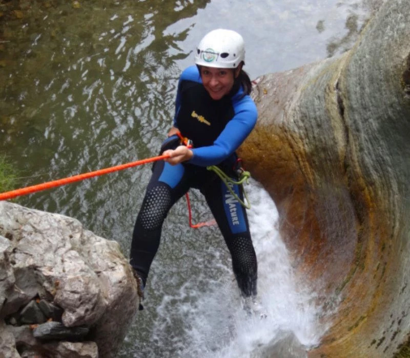 2,5 ώρες Canyoning στις Κολυμπήθρες στο Ζαγόρι, για 5 άτομα!